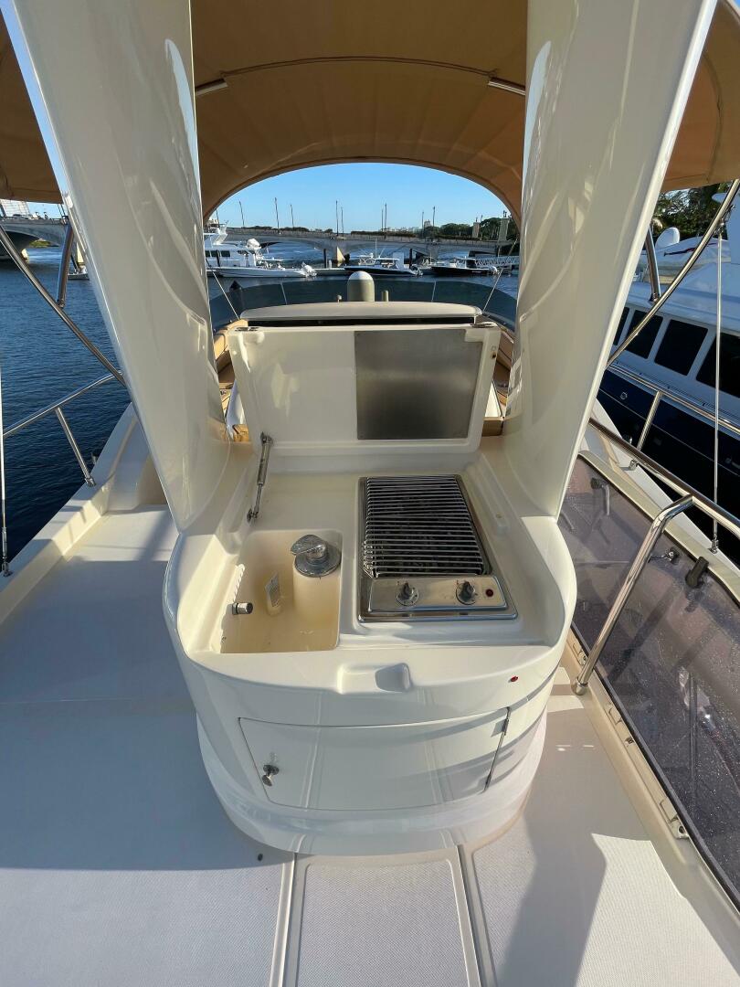 2006 Mochi Craft 74' Dolphin - Image 43
