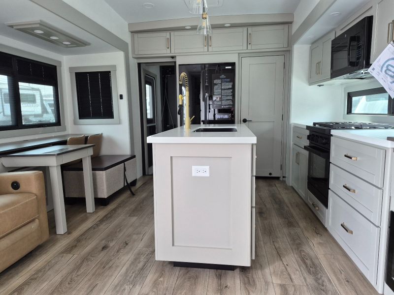 2026 Brinkley RV Model Z 3420 - Image 5