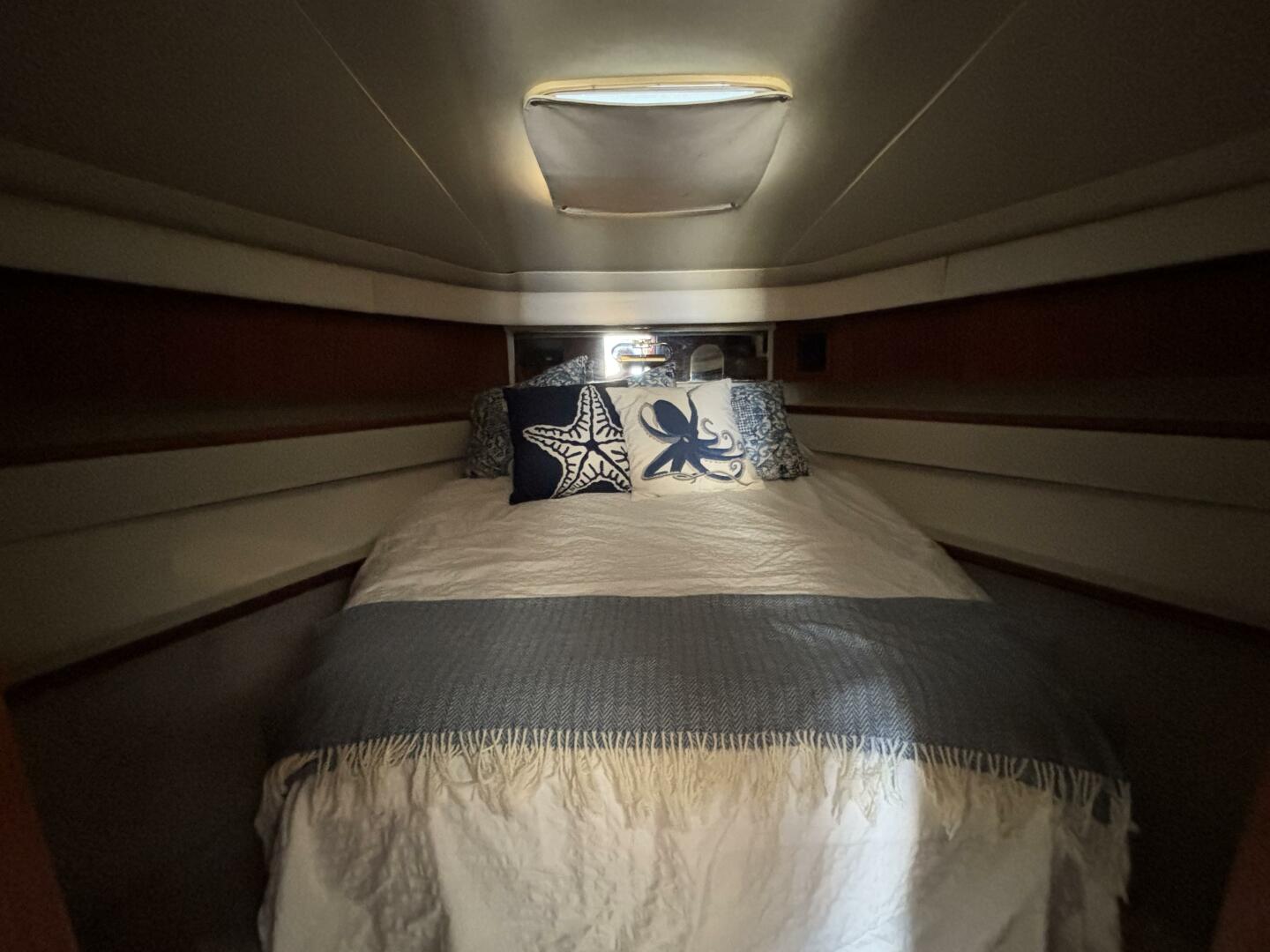 1993 Tiara Yachts 4300 Convertible - Image 34