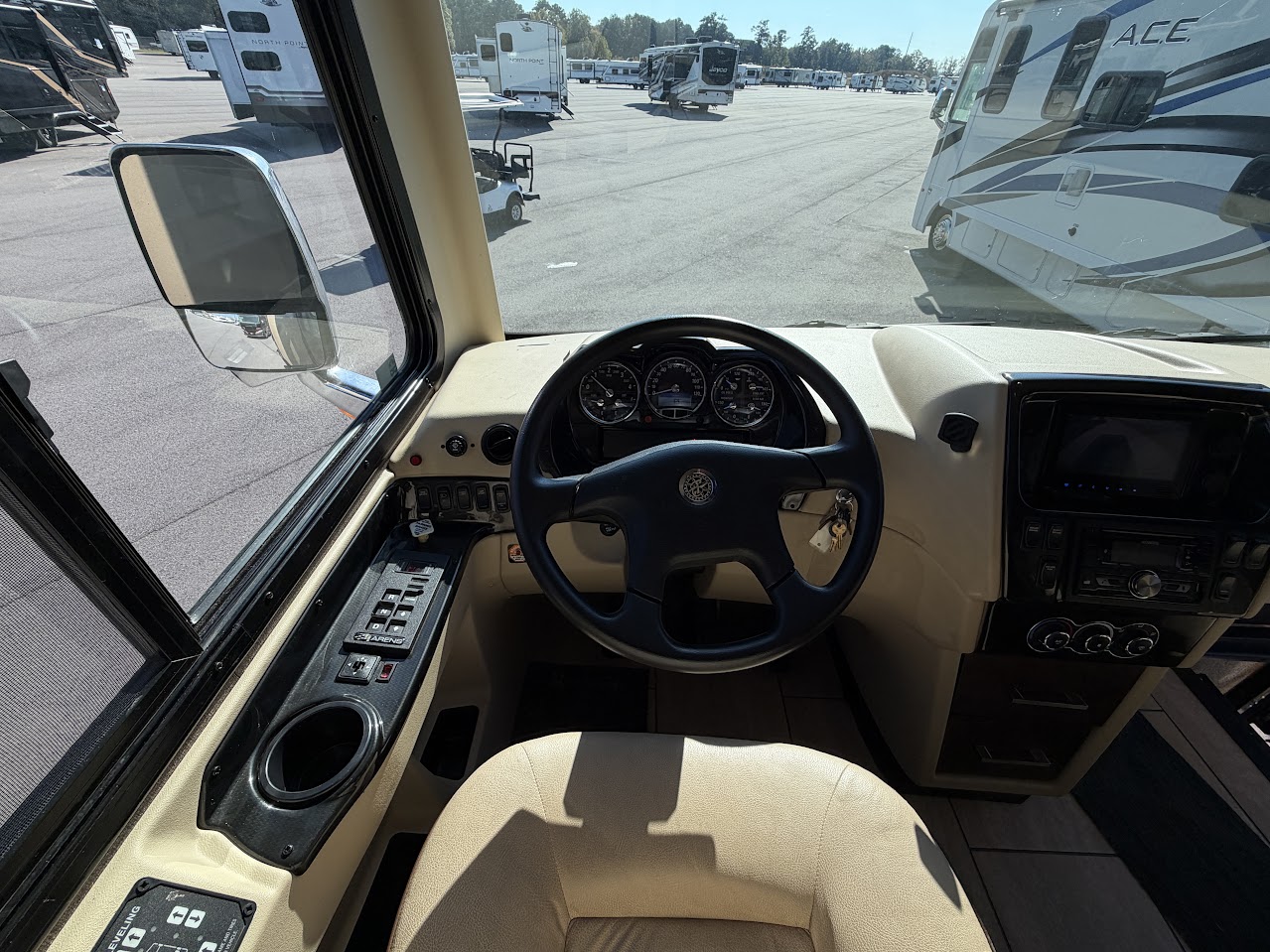 2017 TIFFIN ALLEGRO BREEZE 32BR - Image 6