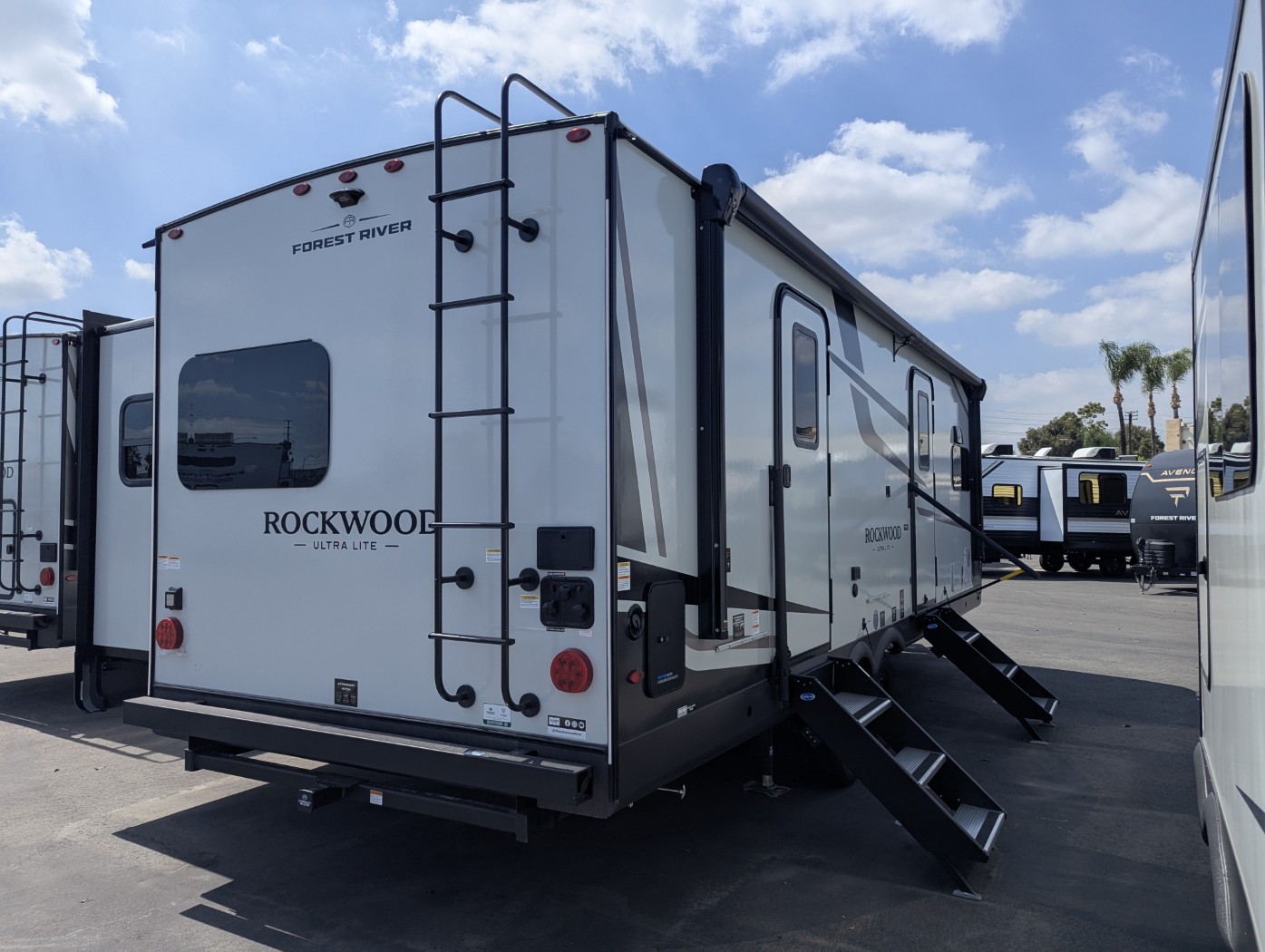 2027 Forest River Rockwood Ultra Lite 2608BS - Image 6