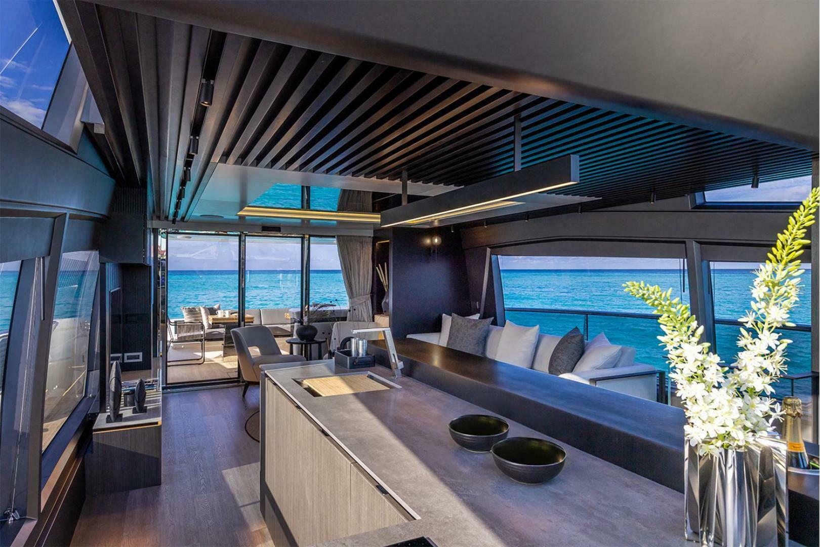 2023 Pearl 72 - Image 23