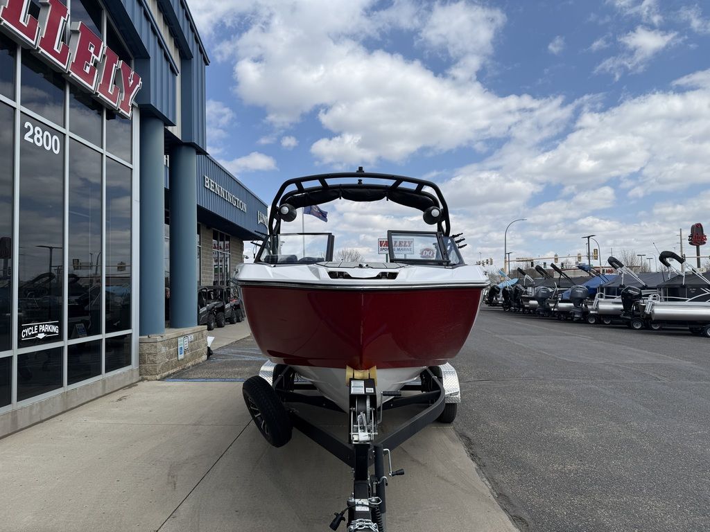 2026 Yamaha Boats 222XD - Image 10