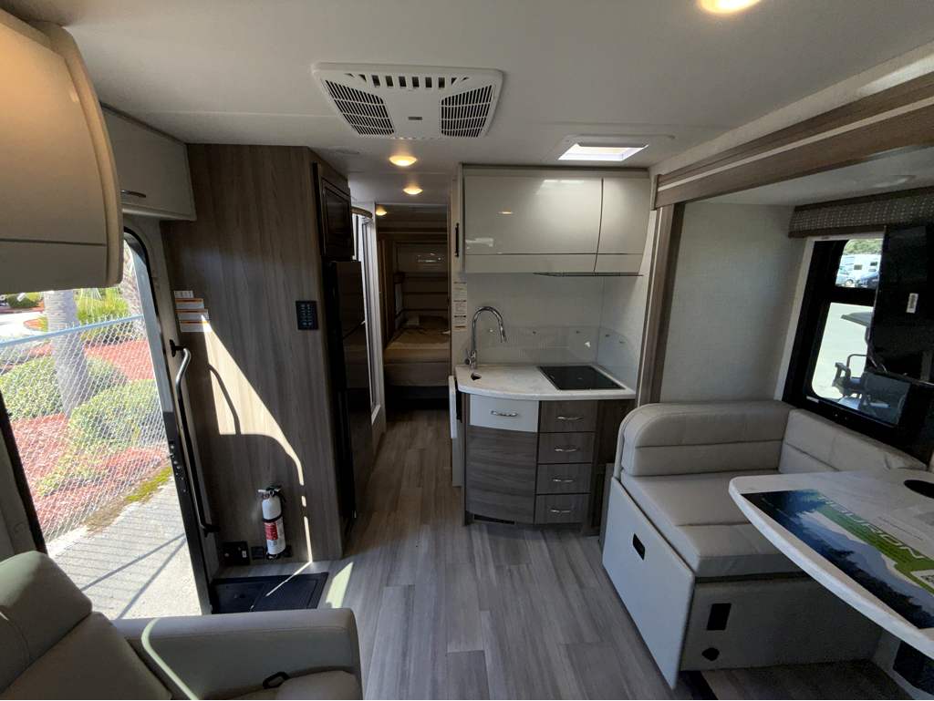 2026 THOR MOTOR COACH TIBURON 24RW - Image 14