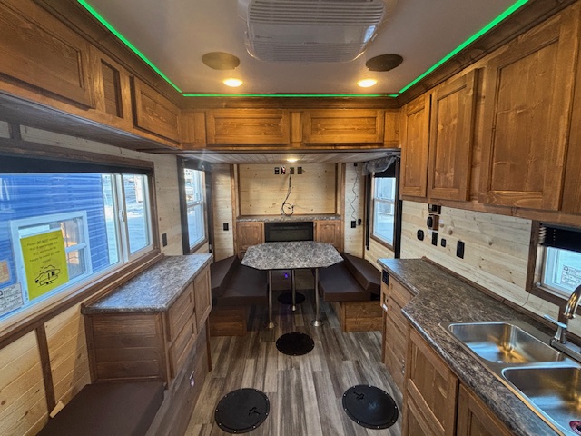 2026 ICE CASTLE SASQUATCH 8X24S - Image 9