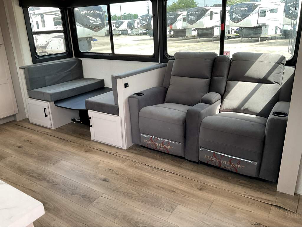 2026 JAYCO Jay Feather 30 RKB - Image 21