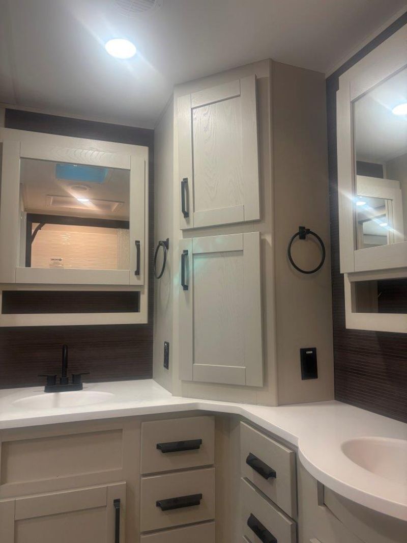 2026 Grand Design Reflection Travel Trailer 322FKTS - Image 25