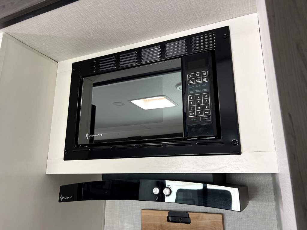 2026 VENTURE RV SPORTTREK 333VFK - Image 14