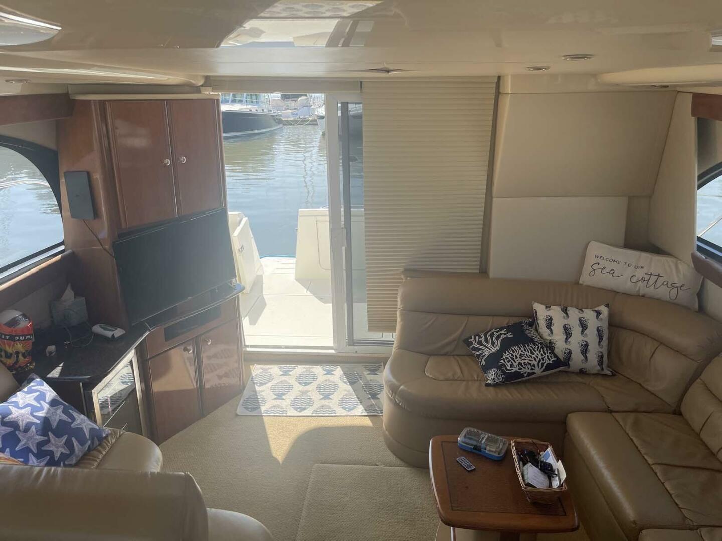 2006 Meridian 411 Sedan - Image 13