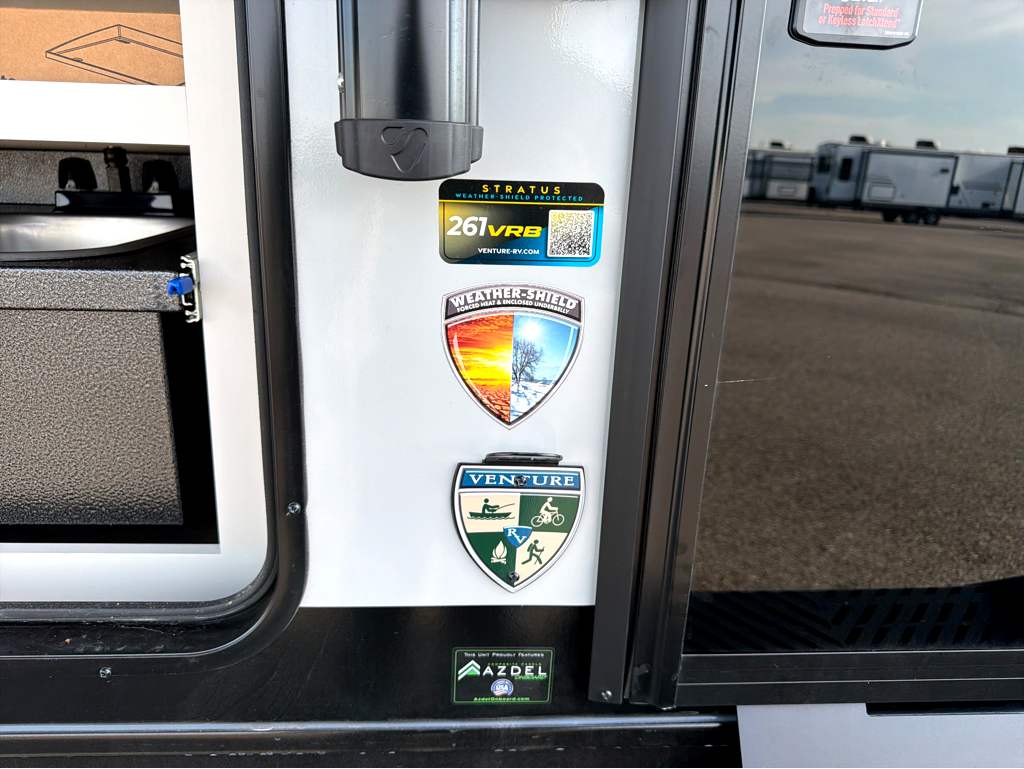 2027 VENTURE RV STRATUS 261VRB - Image 14