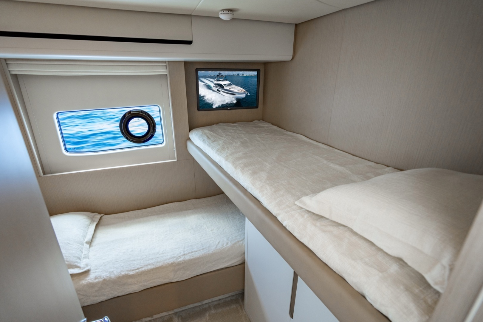 2023 Azimut Azimut Fly 68 Base - Image 24