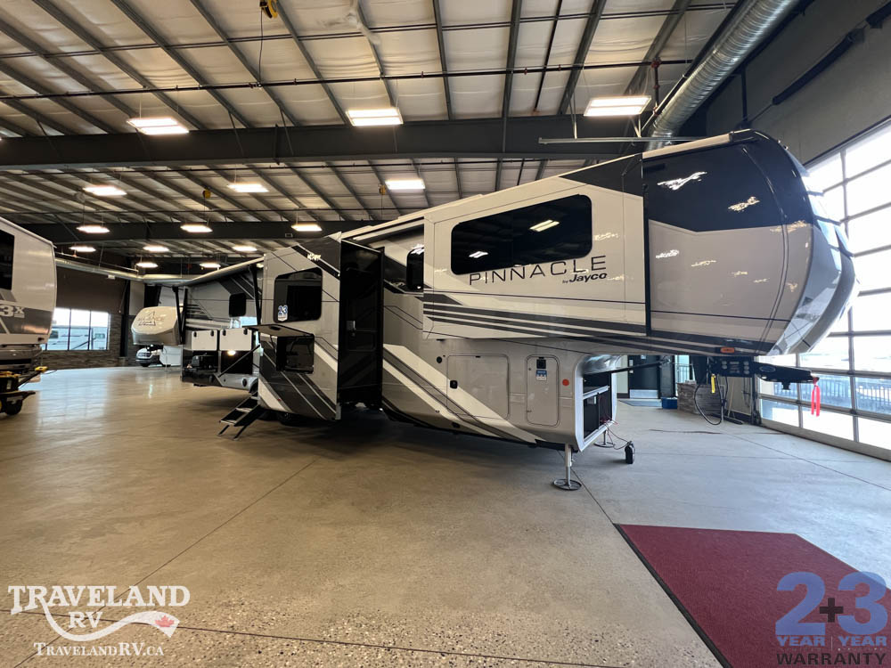 2026 Jayco Pinnacle 39FLOK - Image 5