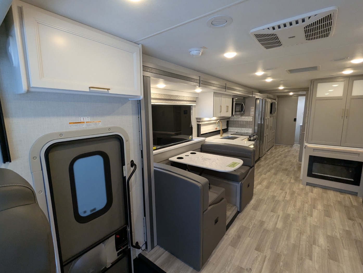 2026 Thor Motor Coach Windsport 36H - Image 12