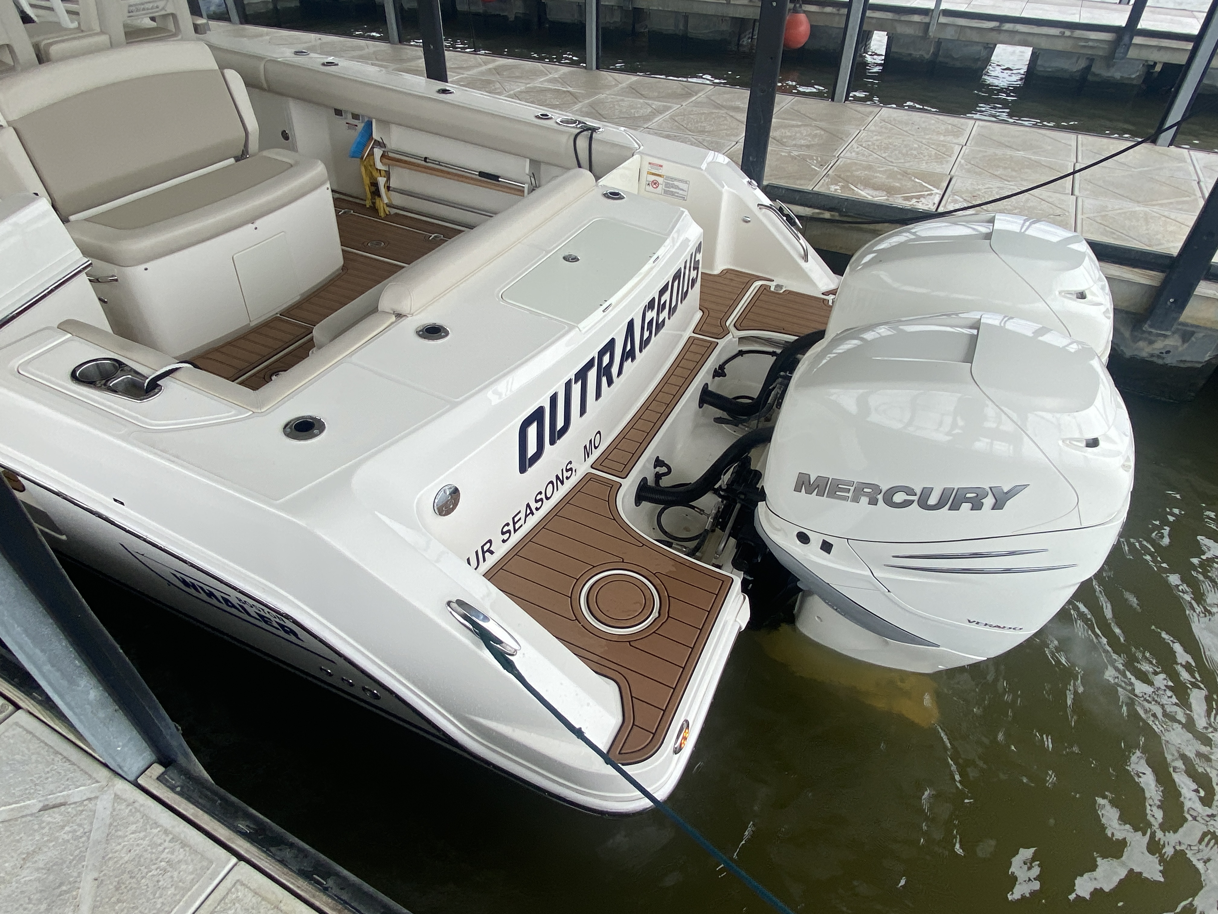 2016 Boston Whaler 330 Outrage - Image 14
