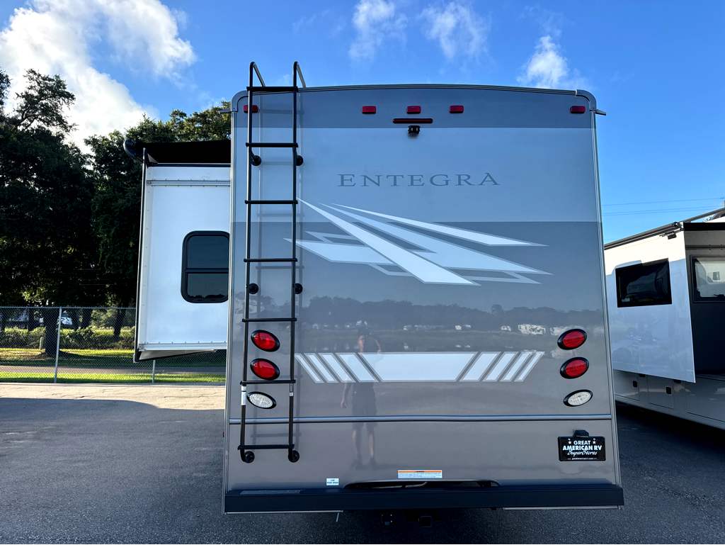 2027 ENTEGRA COACH ESTEEM XL 32U - Image 6