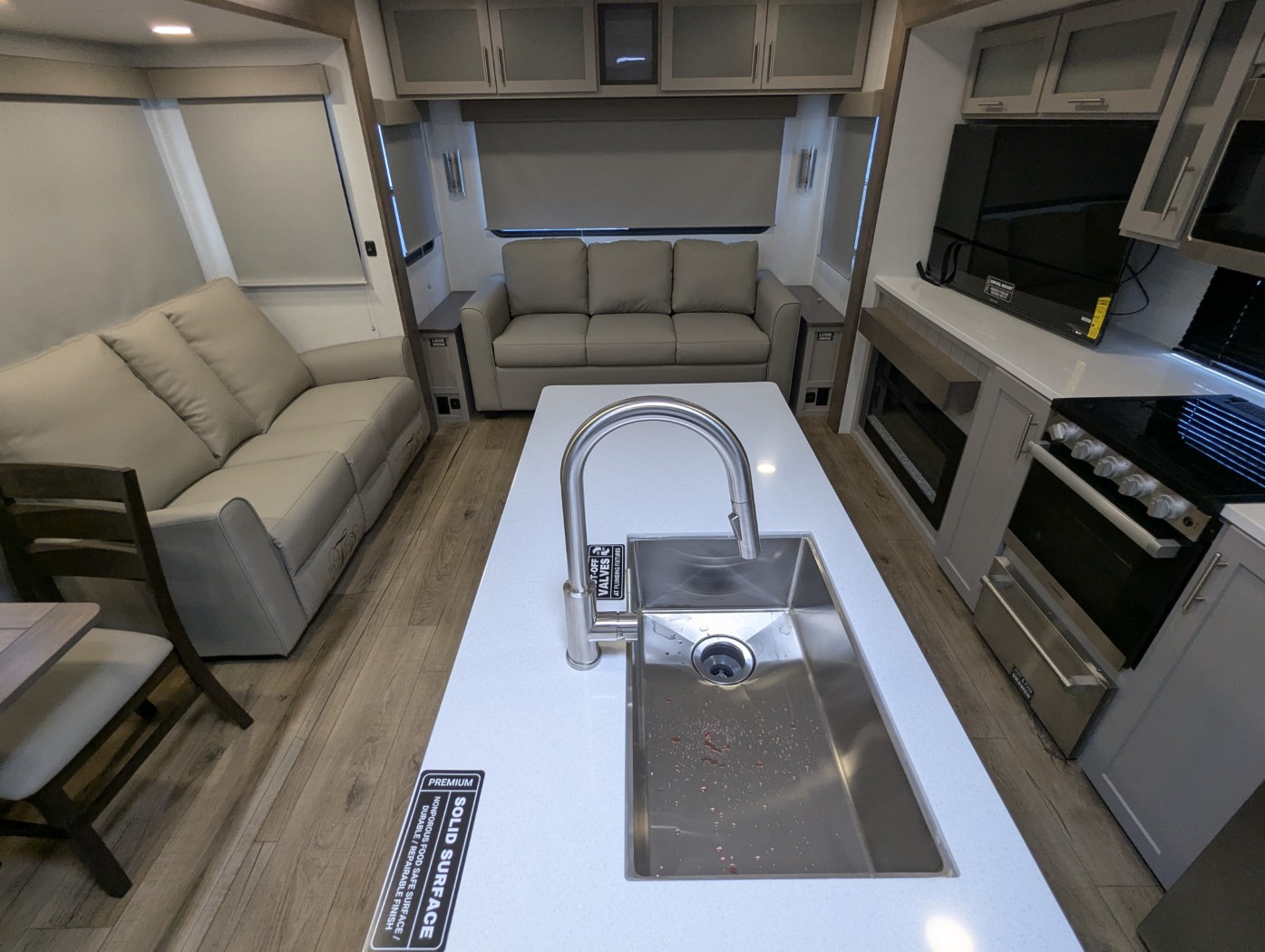2026 Alliance RV Avenue 332RL - Image 21