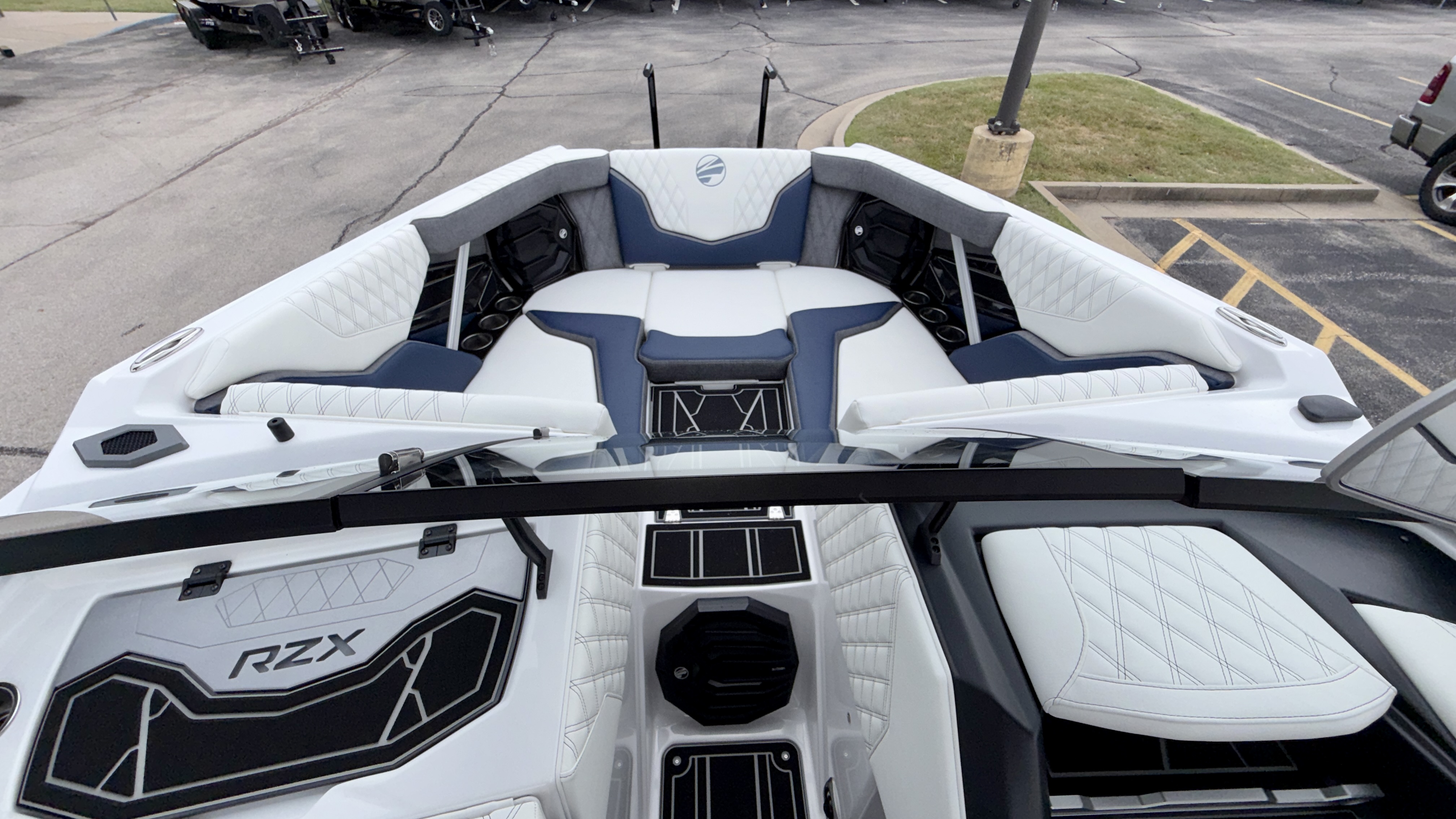 2027 Tigé  24RZX - Image 35