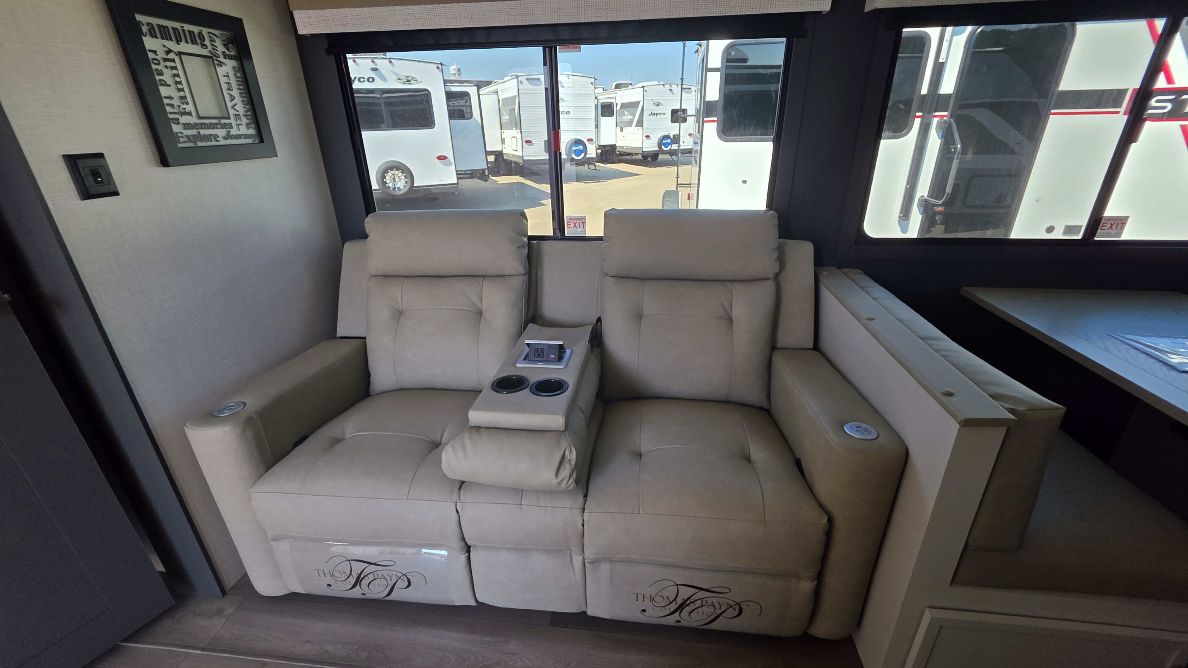 2027 VENTURE RV STRATUS 261VRB - Image 13