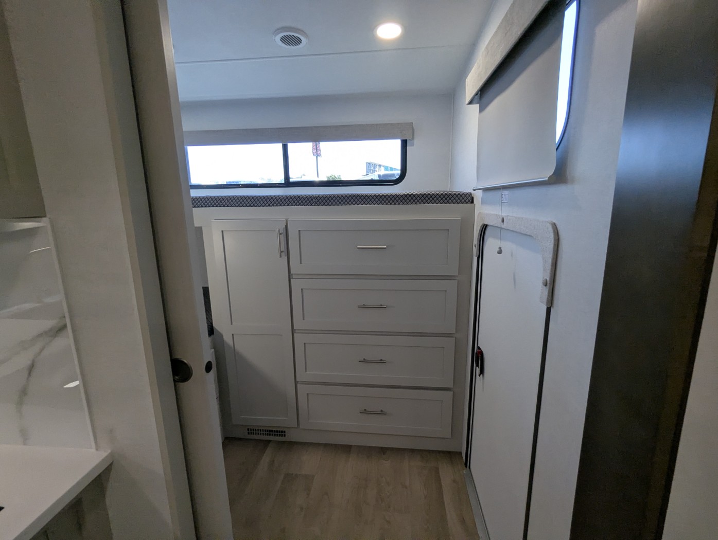 2027 Alliance RV Avenue 29BH - Image 42