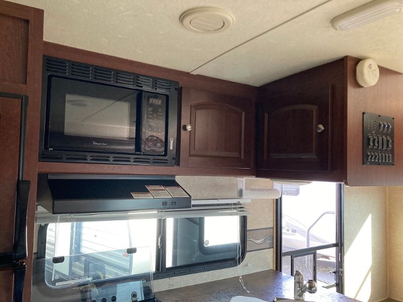 2015 Forest River Rockwood Ultra Lite 2604WS - Image 15