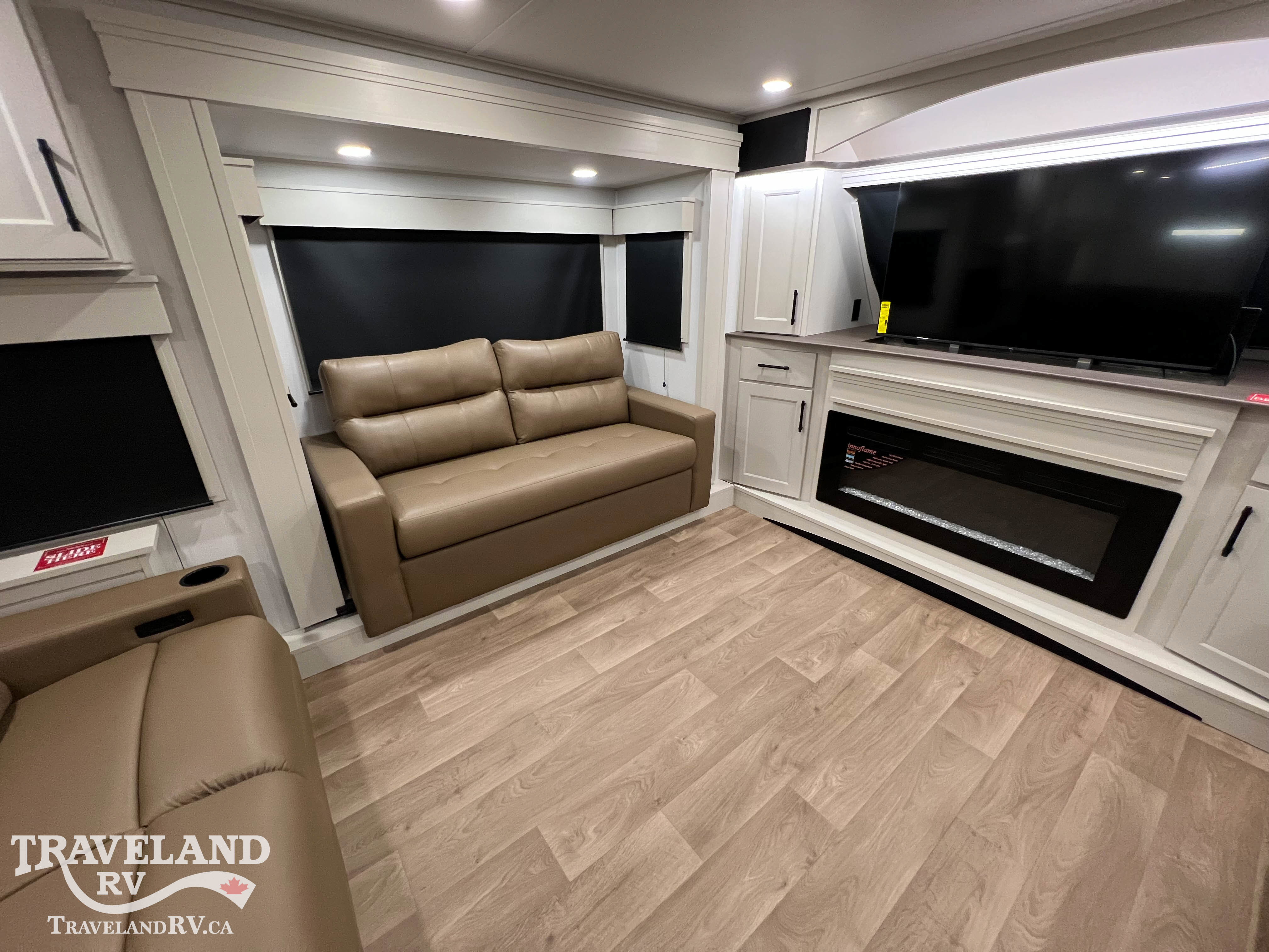 2026 Grand Design Solitude 380FL - Image 29