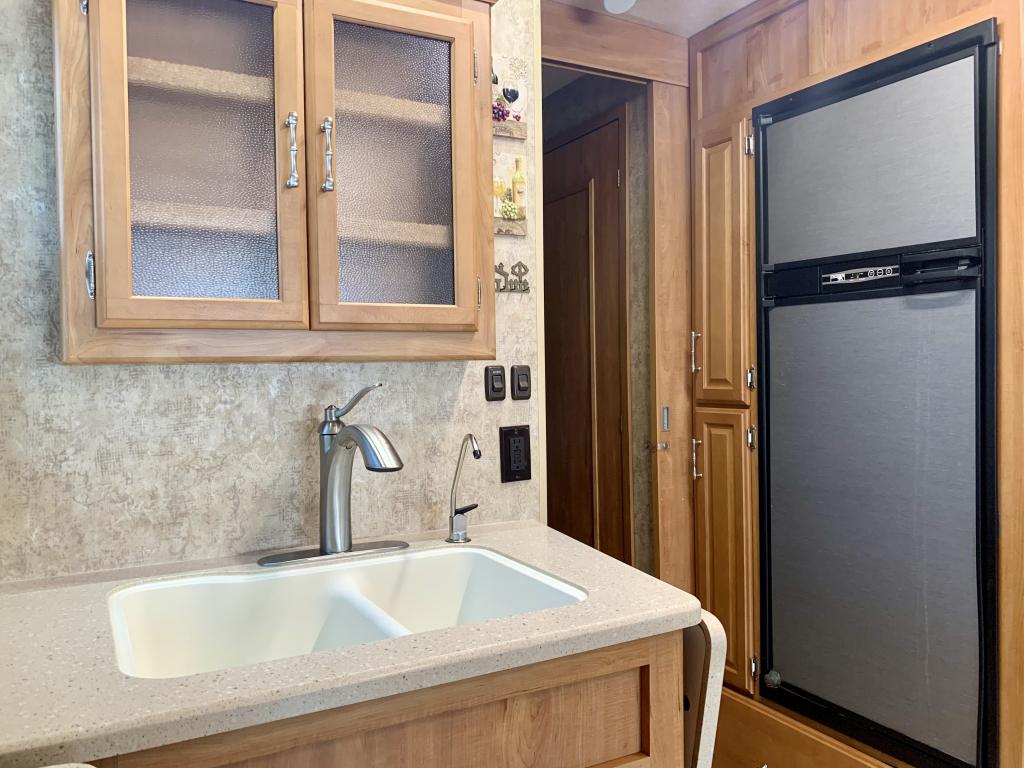 2007 WINNEBAGO VOYAGE 35A FORD - Image 26