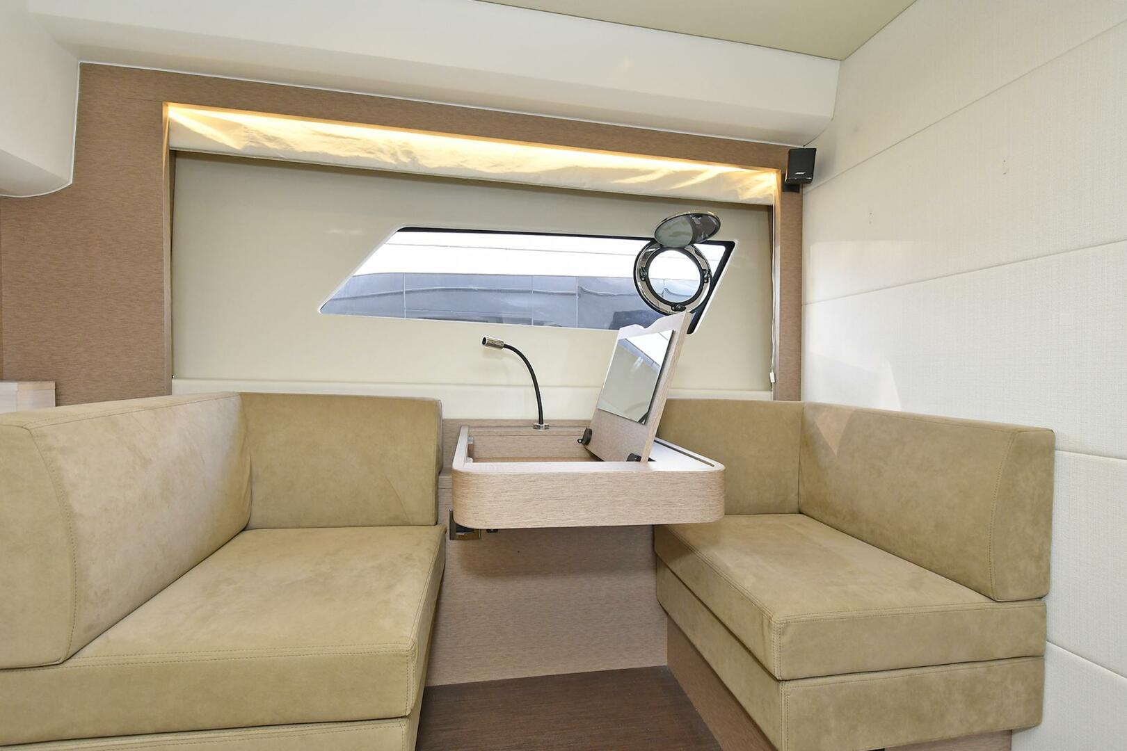 2018 Prestige 560 Fly - Image 62