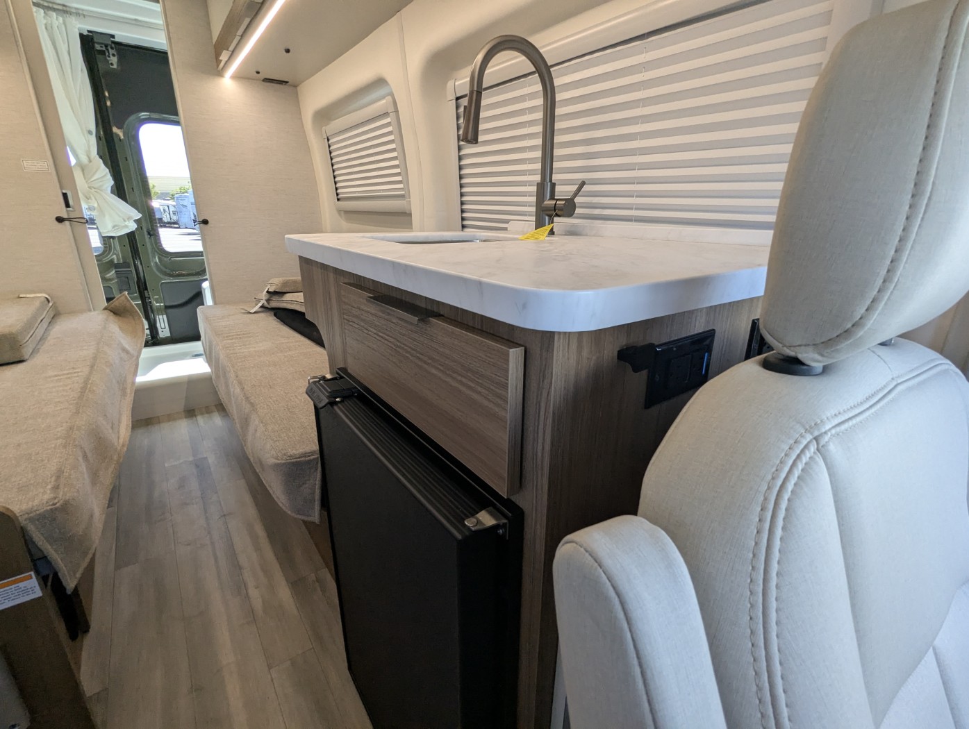 2027 Thor Motor Coach Talavera 1930 - Image 22