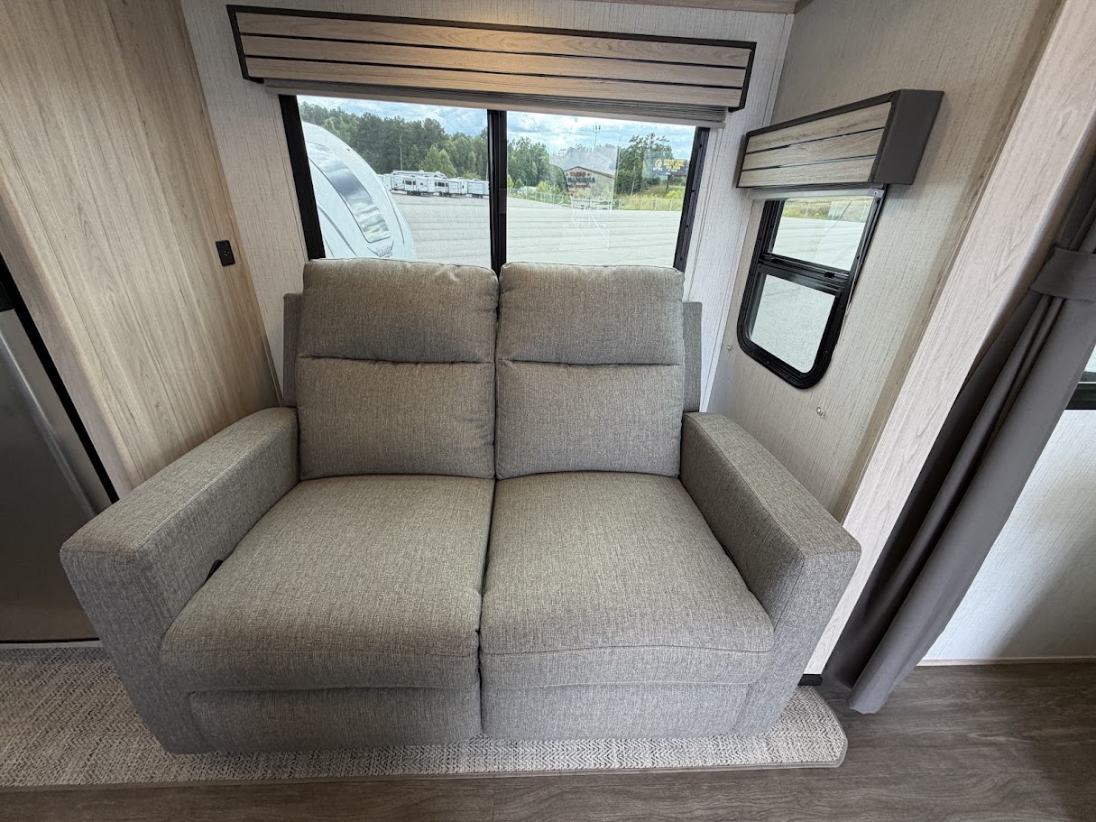 2022 CRUISER RV SHADOW CRUISER 22RKS - Image 13