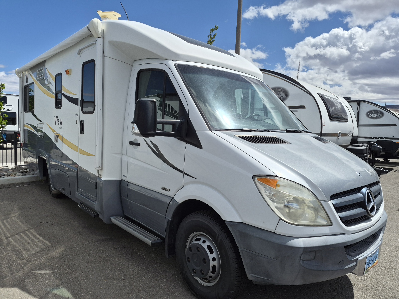 2012 Winnebago View Profile 24G - Image 1