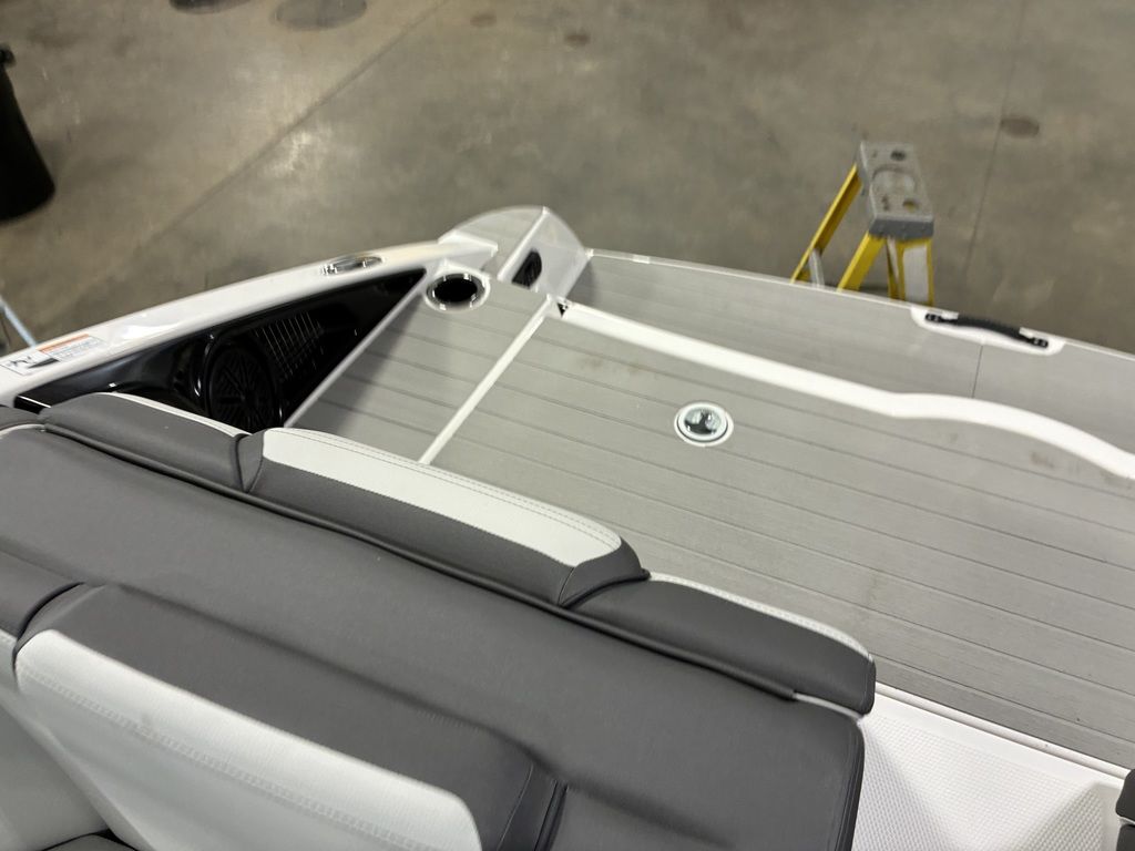 2026 Yamaha Boats AR250 - Image 62