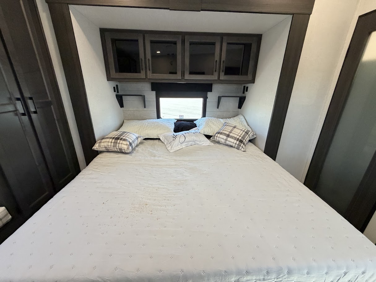 2026 VENTURE RV SPORTTREK 365VFL - Image 64