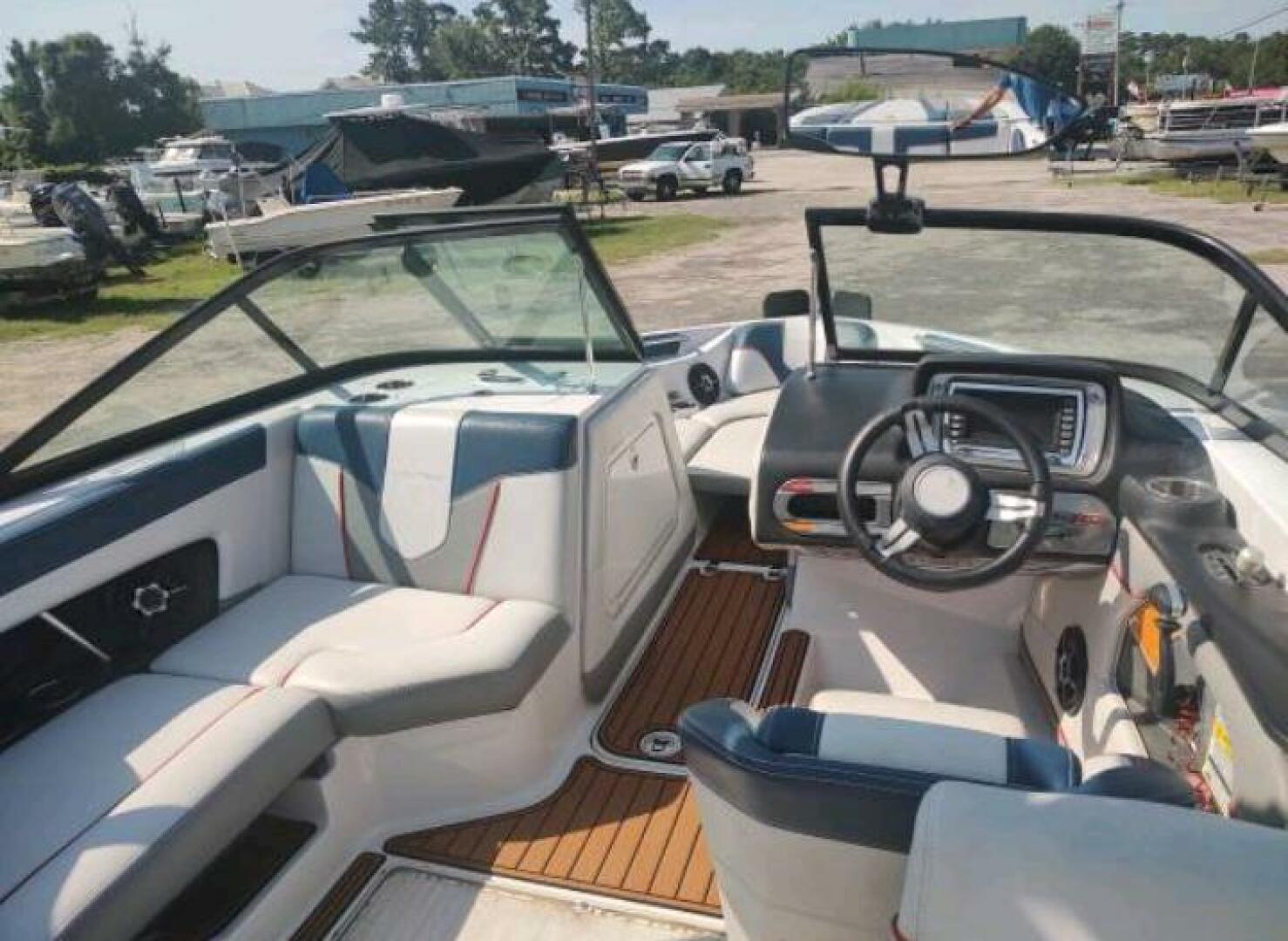 2013 Nautique - Image 8