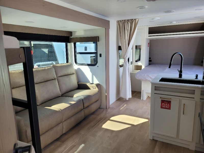 2026 Grand Design Transcend XPLOR 23BHX - Image 16