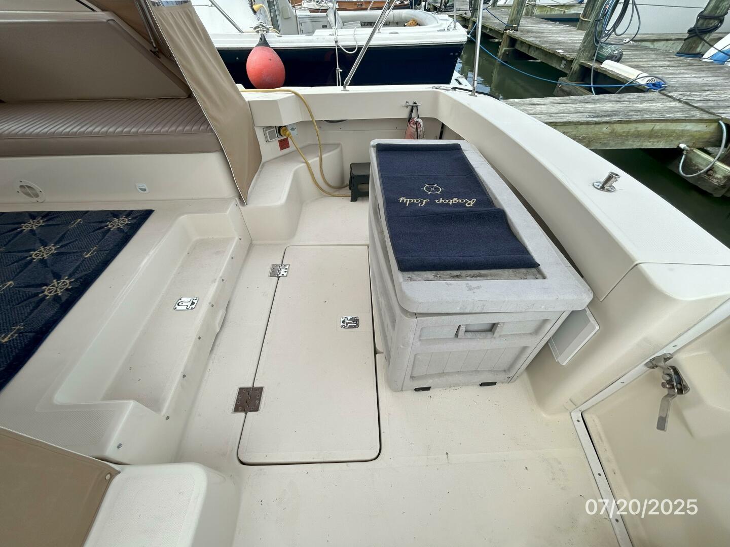 2006 Mainship Pilot 30 Base - Image 16