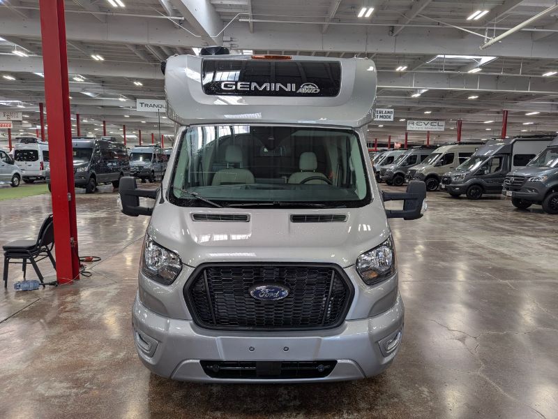 2025 Thor Motor Coach Gemini AWD 24JG - Image 3
