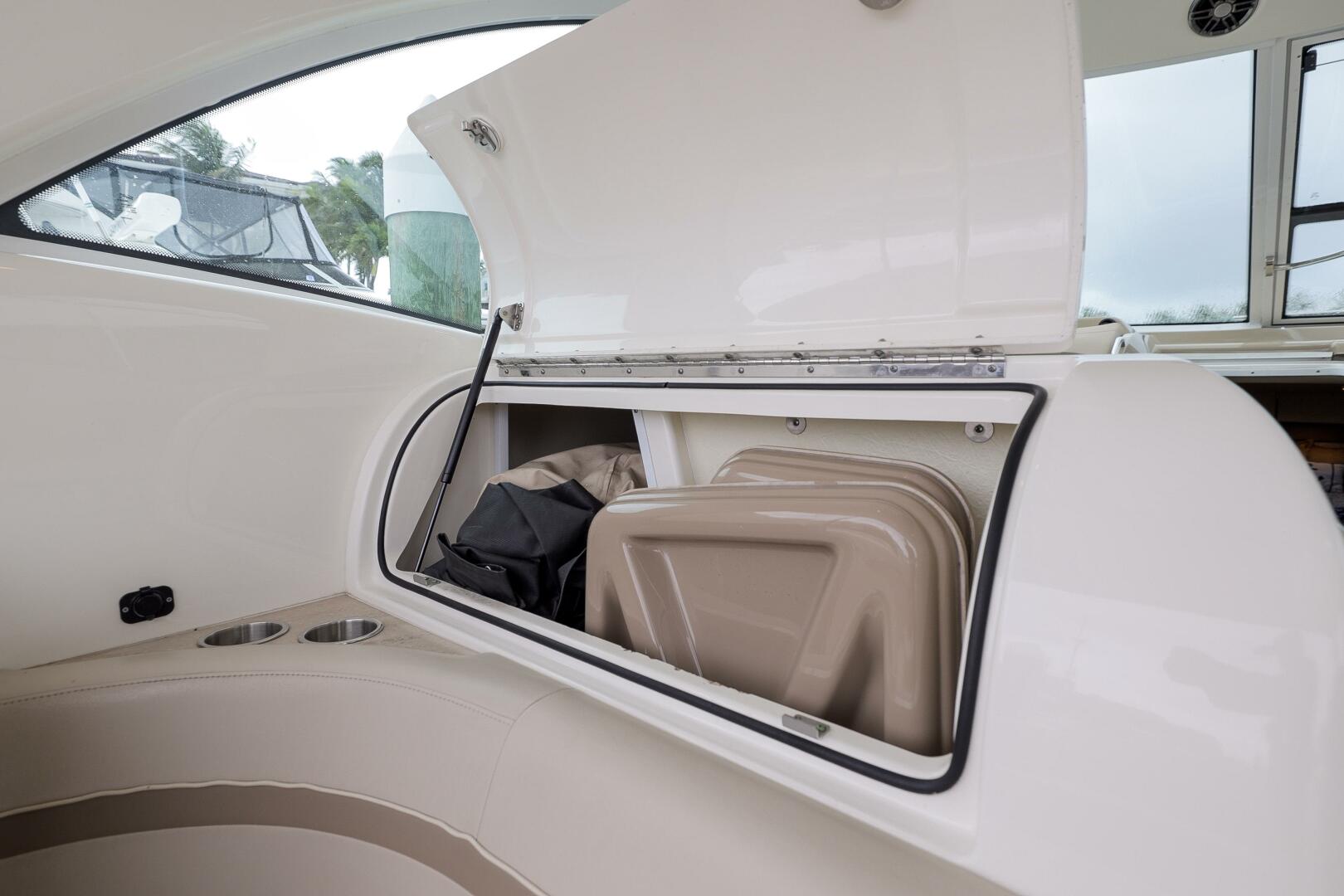 2016 Formula 45 Yacht - Image 51