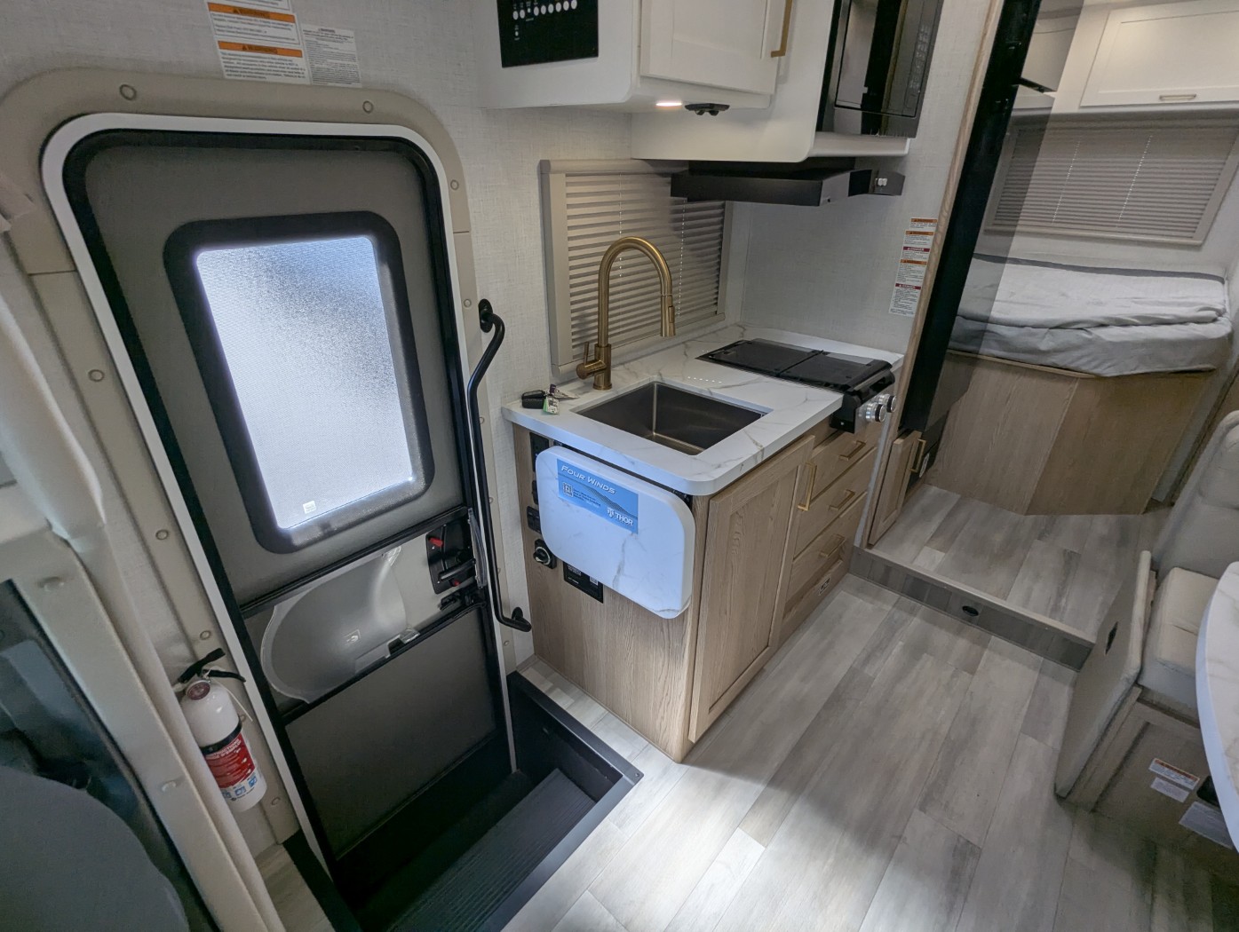 2027 Thor Motor Coach Four Winds 21Z - Image 15