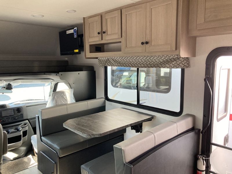 2026 Forest River Sunseeker LE 3250SLEF - Image 16