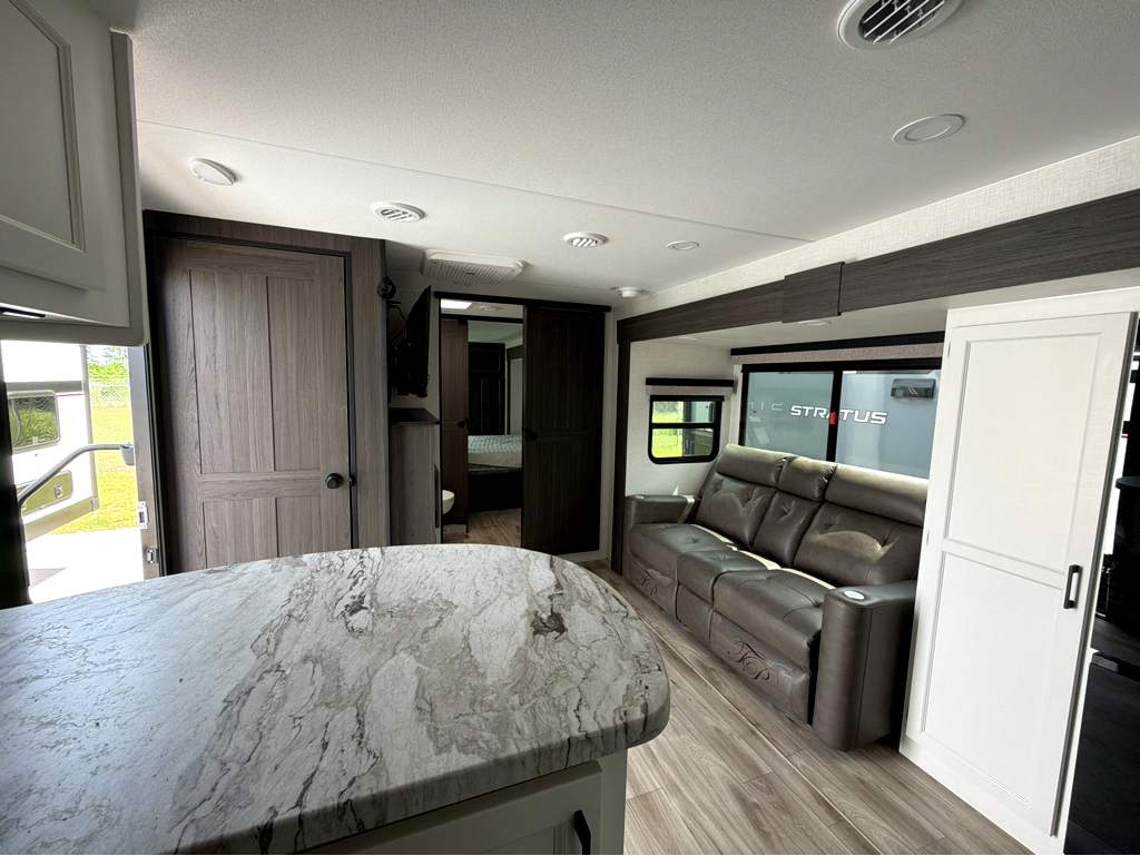 2026 VENTURE RV STRATUS 262VFK - Image 15