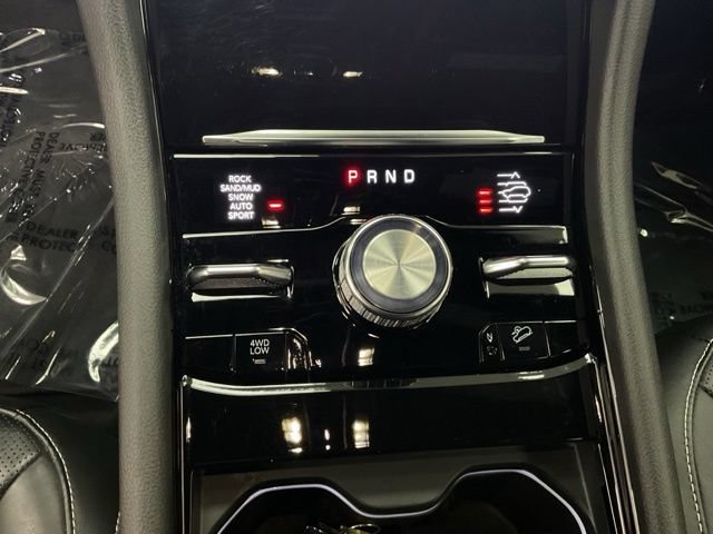 2023 Jeep Grand Cherokee L Utility 4D Overland 4WD V6 - Image 21