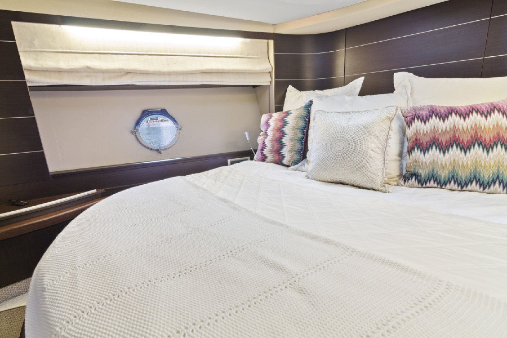 2009 Azimut 68S - Image 21