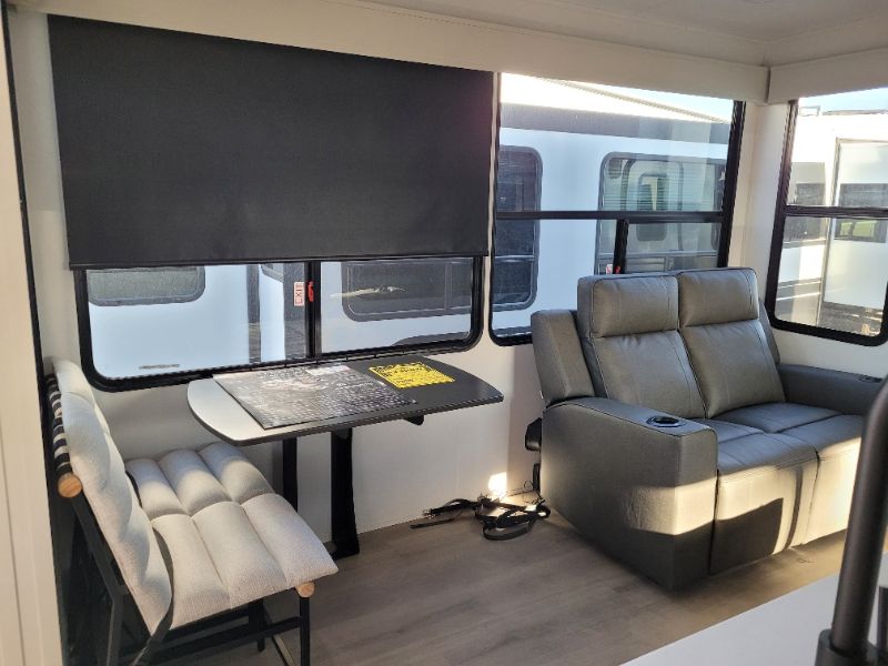 2026 Grand Design Momentum G-Class Fifth Wheel 394G - Image 7
