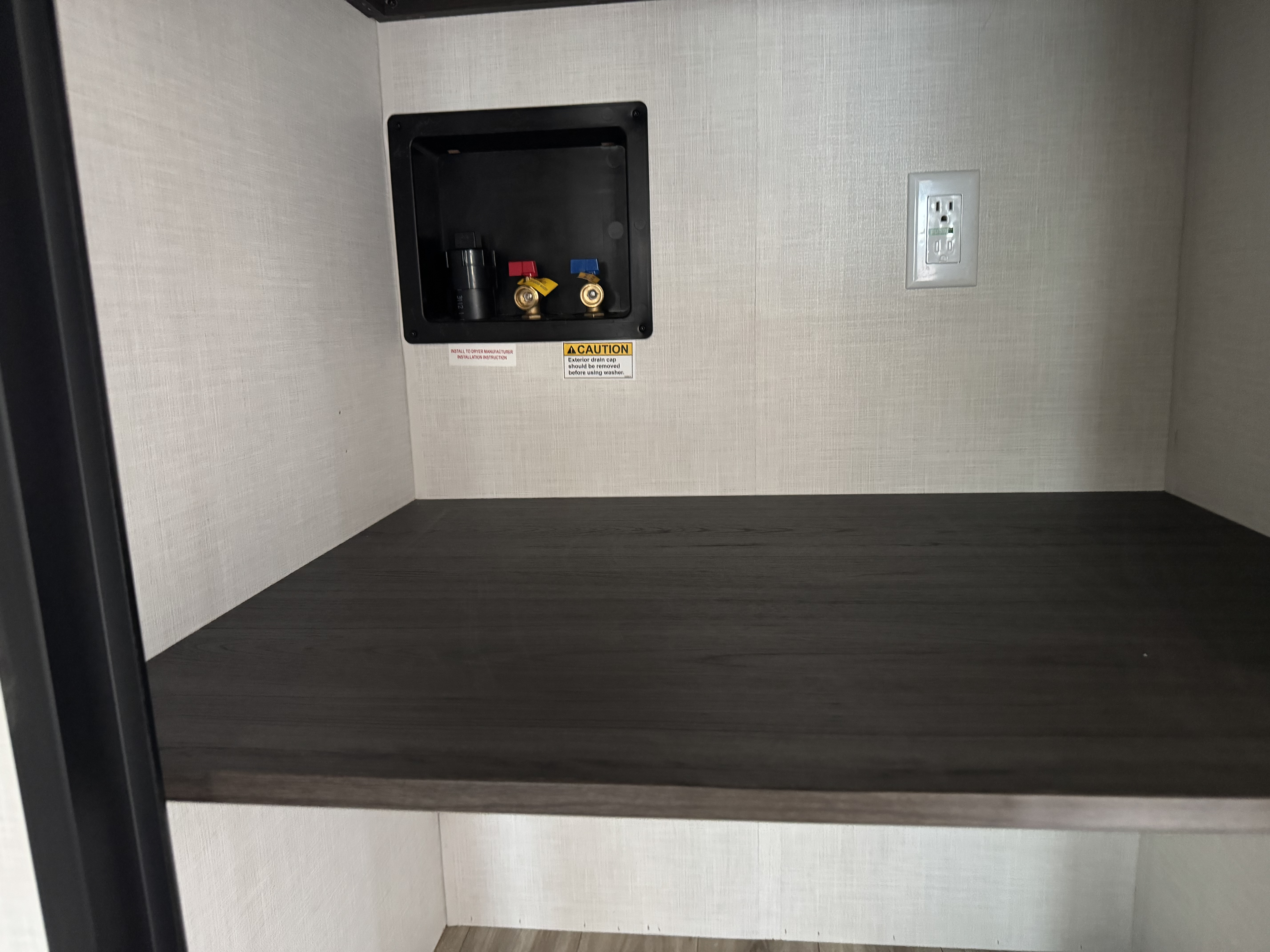 2027 VENTURE RV SIENNA 293VIK - Image 17