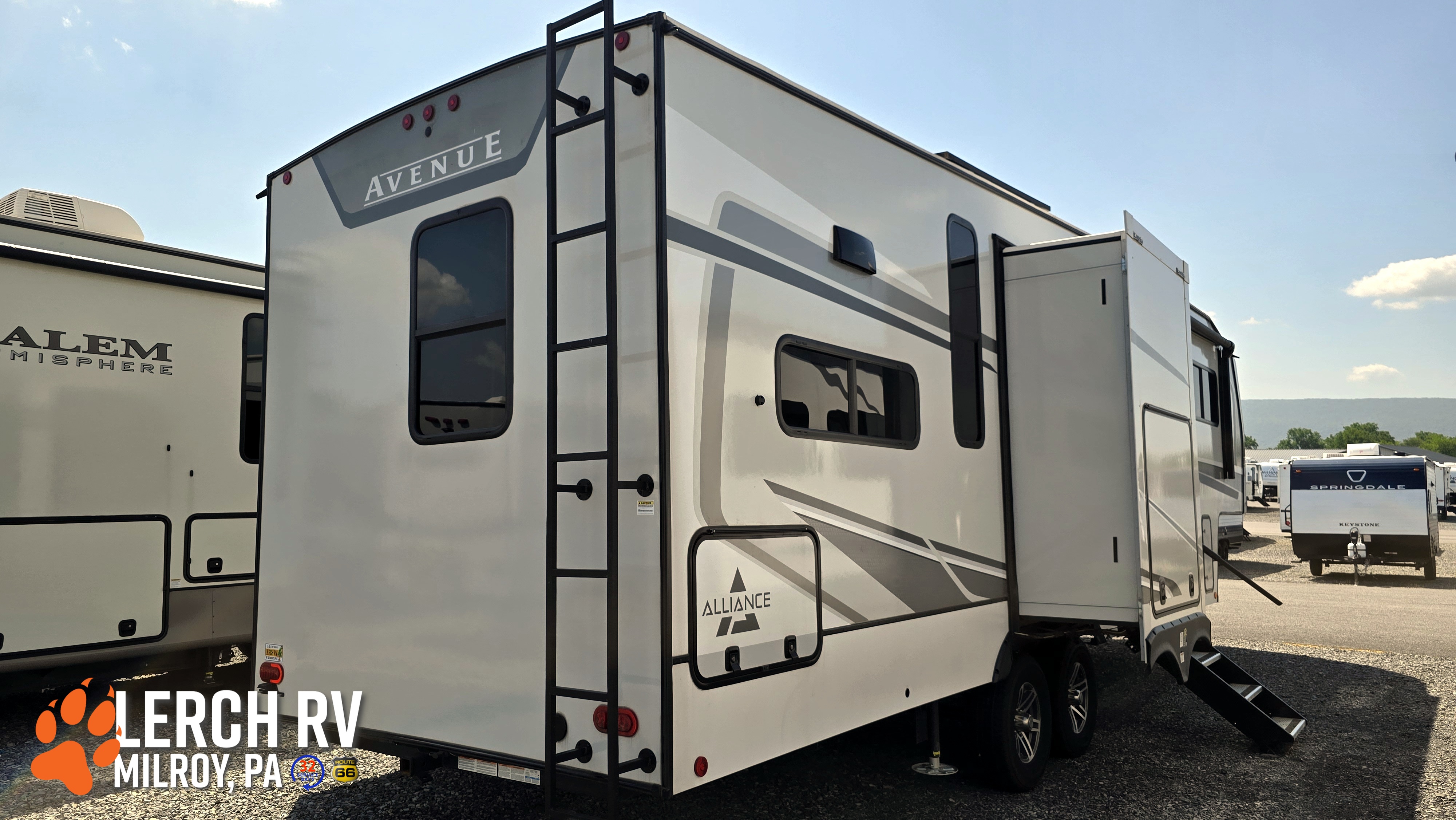 2024 Alliance RV Avenue 33RKS - Image 8