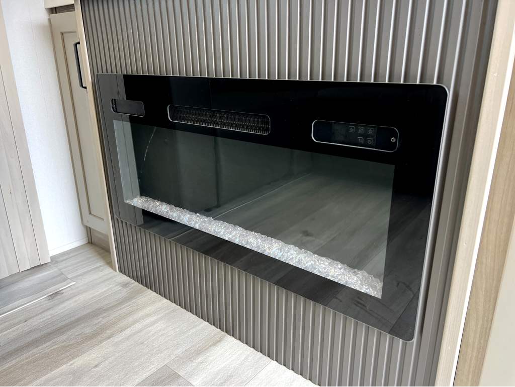 2025 GRAND DESIGN MOMENTUM 344M - Image 7