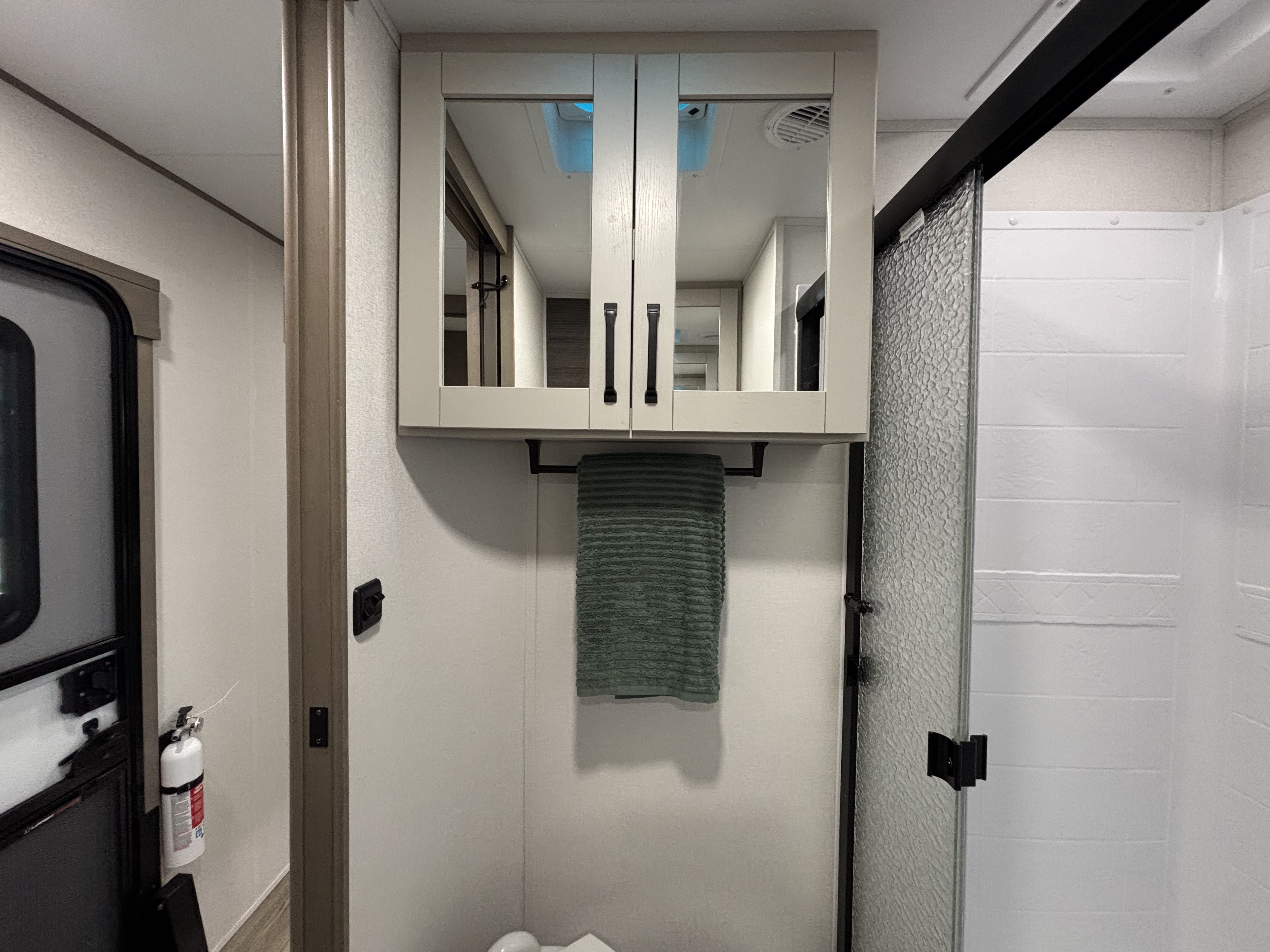 2026 Grand Design Reflection Travel Trailer 345RLTS - Image 19