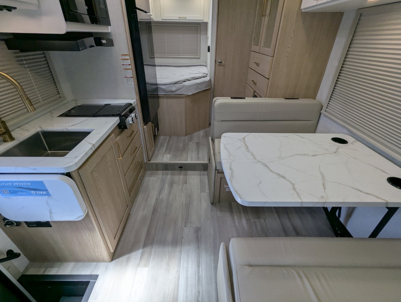 2027 Thor Motor Coach Four Winds 21Z - Image 14