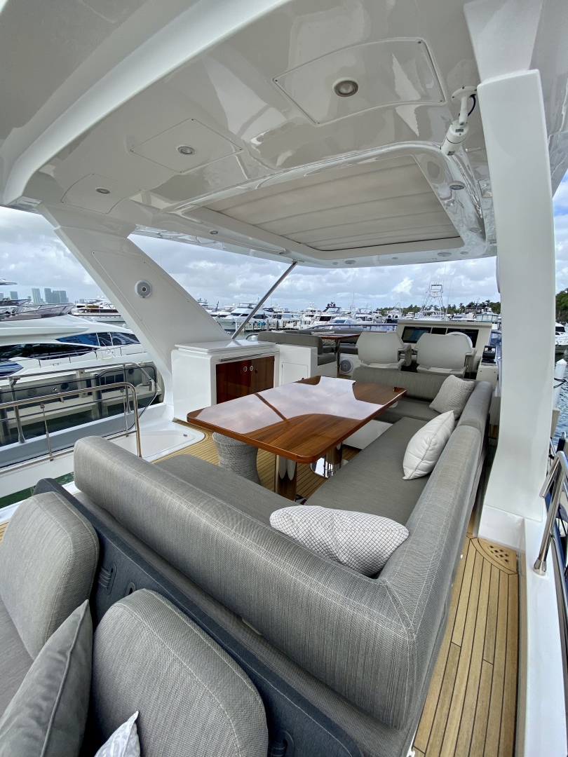 2018 Azimut Flybridge - Image 51