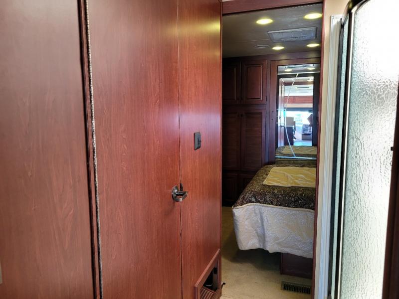 2013 Forest River Berkshire 390FL - Image 13